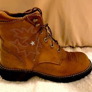 Ariat Women’s Probaby Lacer Western Boots. Size 7.5B (M)
